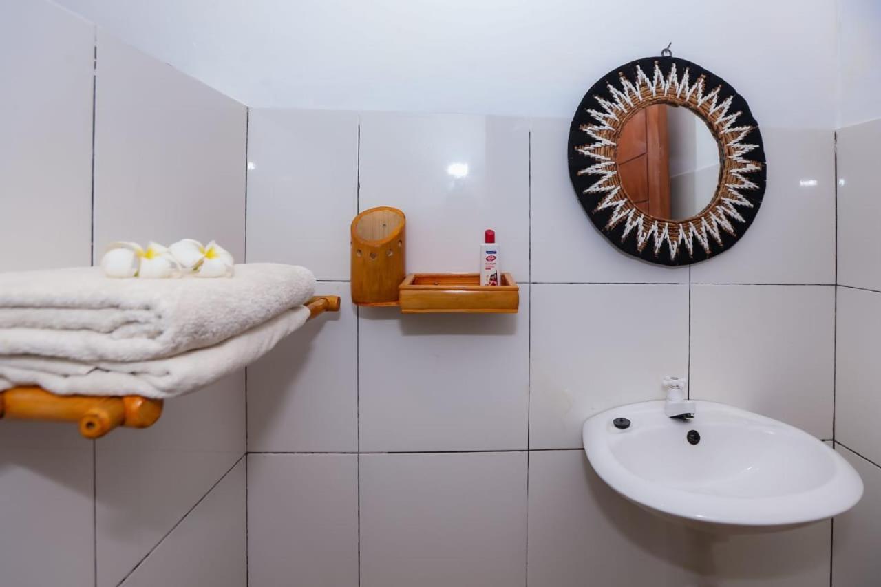 Radika House Apartment Quần đảo Gili Ngoại thất bức ảnh