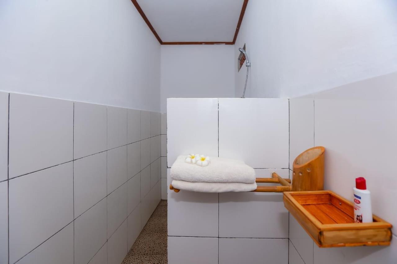 Radika House Apartment Quần đảo Gili Ngoại thất bức ảnh