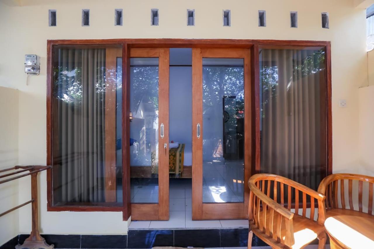 Radika House Apartment Quần đảo Gili Ngoại thất bức ảnh