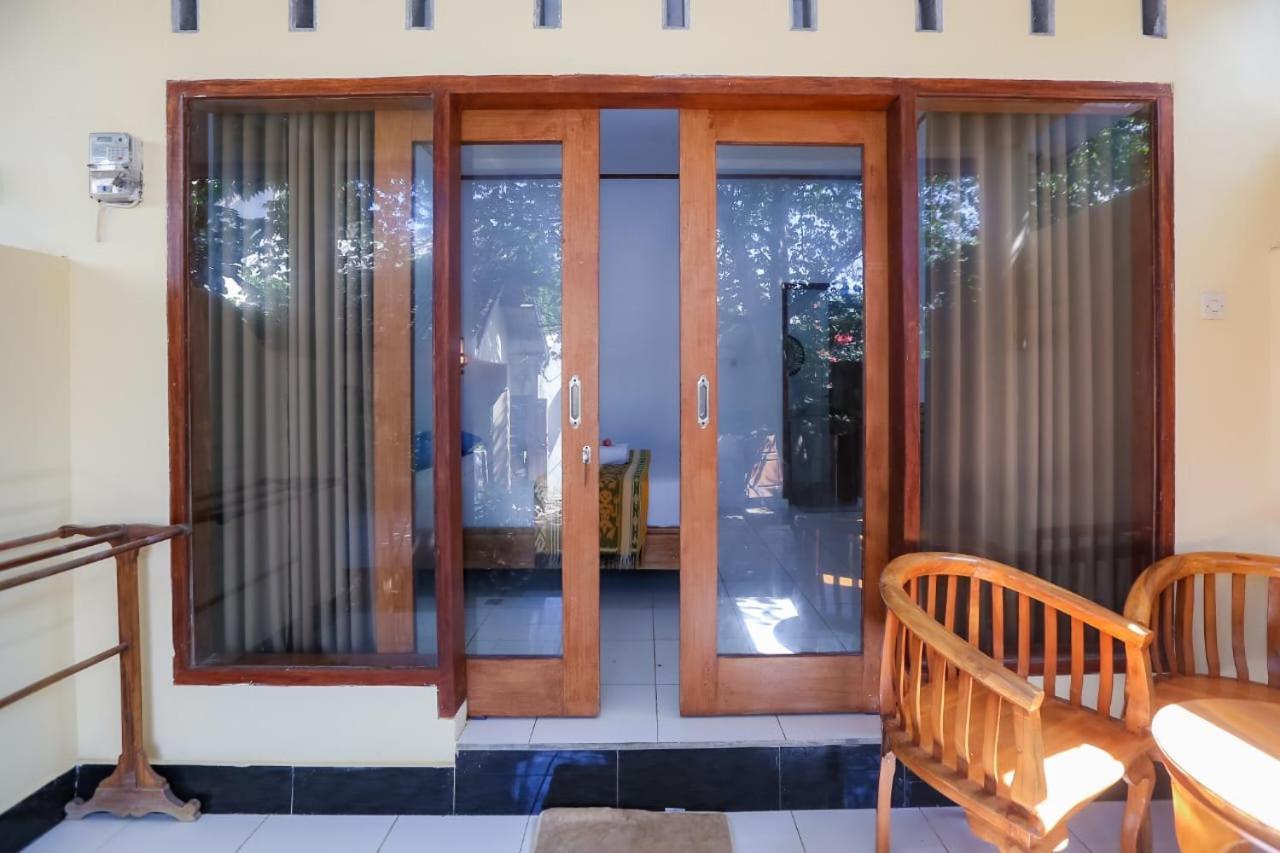 Radika House Apartment Quần đảo Gili Ngoại thất bức ảnh